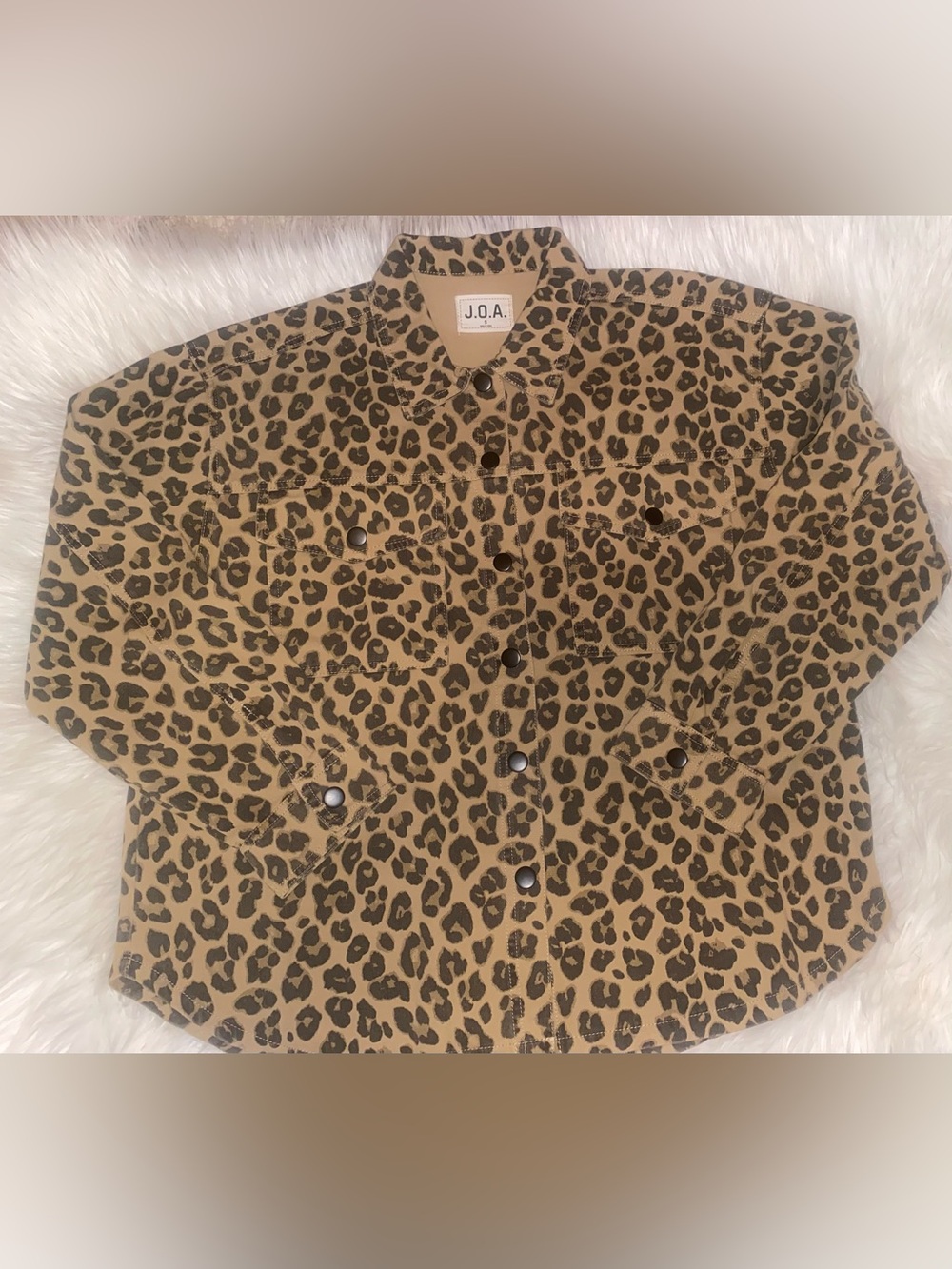 J.O.A. Ladies Leopard Print Button-Up Shirt Jacket - Small